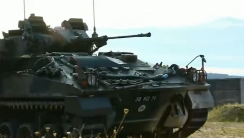 Franta trimite tancuri si blindate in Polonia Imagine