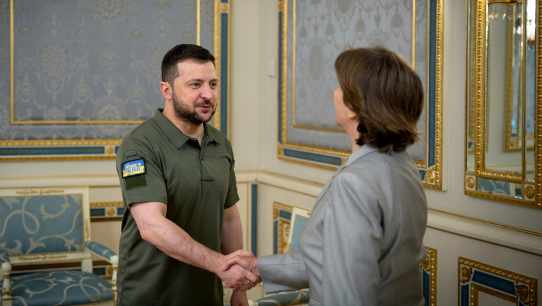 Franta: Vom continua si vom accentua livrarile de armament si ajutor militar catre Ucraina Imagine