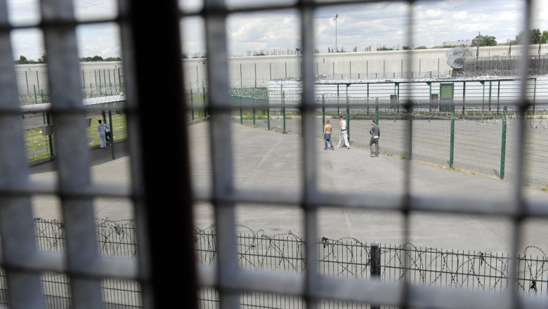 Franta vrea sa-i adune pe „cei mai mari 100 de traficanti de droguri” intr-o inchisoare de maxima securitate, cu gardieni speciali Imagine