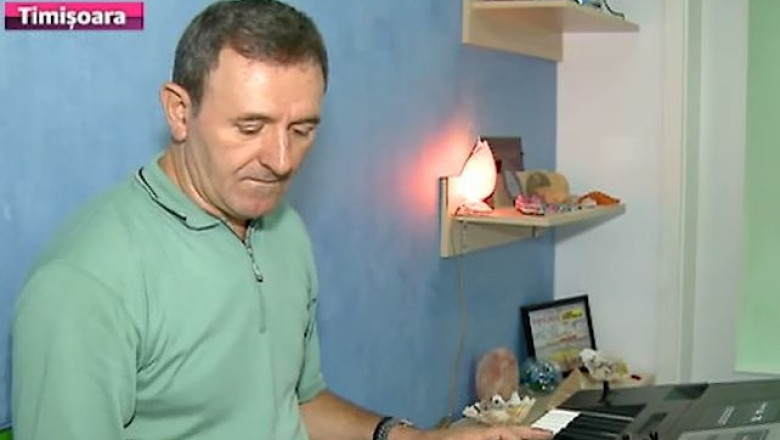 Frica de dentist, tratata prin muzica. Un artist canta live pe holurile unui cabinet stomatologic Imagine