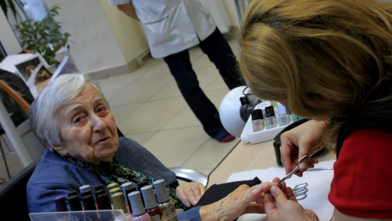 „Frumusete de martie” pentru varstnicii singuri Imagine