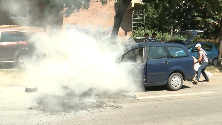 Fum si panica pe o strada din Timisoara. Vezi cum a fost stins, pana la urma, incendiul! Imagine