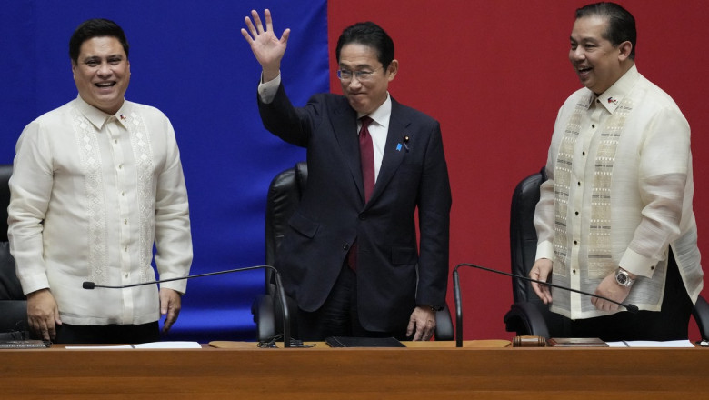 Fumio Kishida: Japonia continua alianta cu SUA si Filipine pentru „protectia libertatii maritime” in Marea Chinei de Sud Imagine