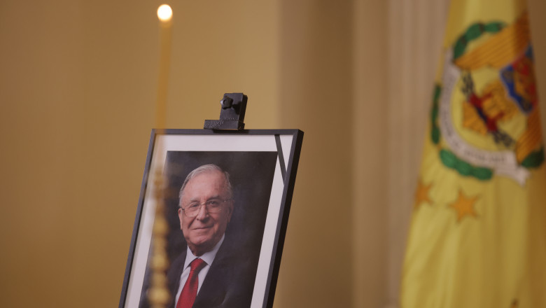 Funeraliile lui Ion Iliescu: politicieni, ambasadori, dar si simpli cetateni i-au adus omagii fostului presedinte Imagine