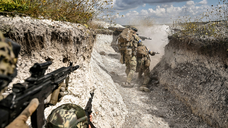 Furie in randul militarilor ucraineni din prima linie, dupa ce liderii armatei au anuntat din greseala eliberarea unui sat langa Bahmut Imagine