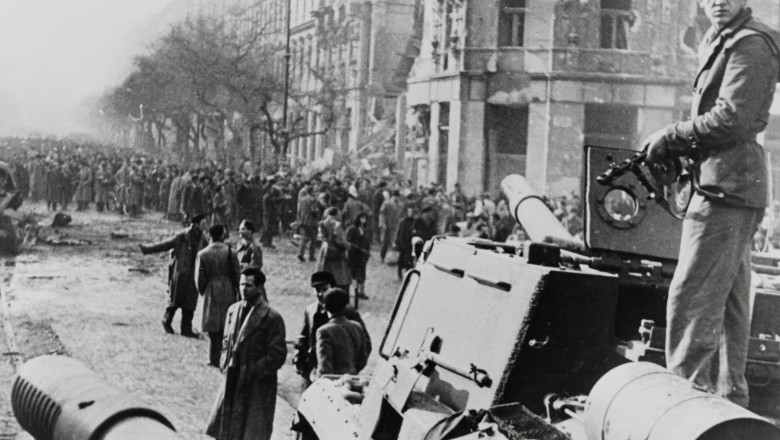 Furie in Ungaria dupa ce un consilier al lui Orban a sugerat ca era mai bine daca maghiarii nu se opuneau invaziei sovietice din 1956 Imagine