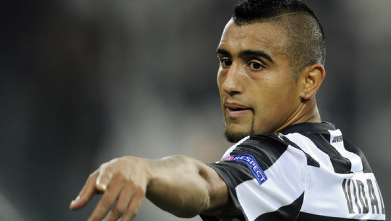 Furt de 150.000 de euro din locuinta fotbalistului Arturo Vidal Imagine