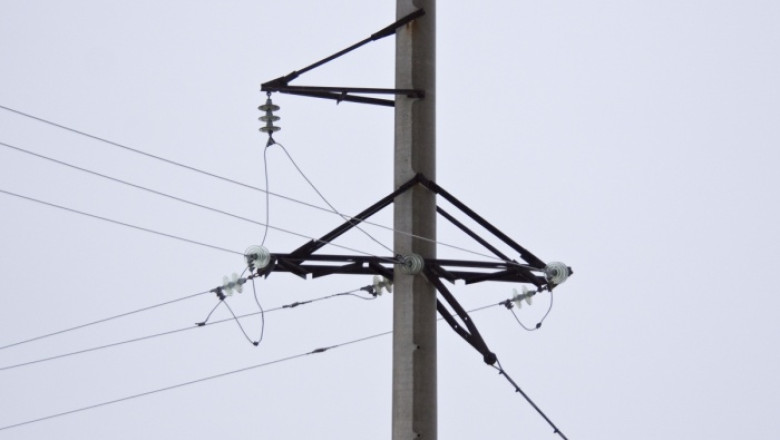 Furtuna a facut ravagii in judetul Vaslui. 94 de localitati au ramas fara curent electric Imagine