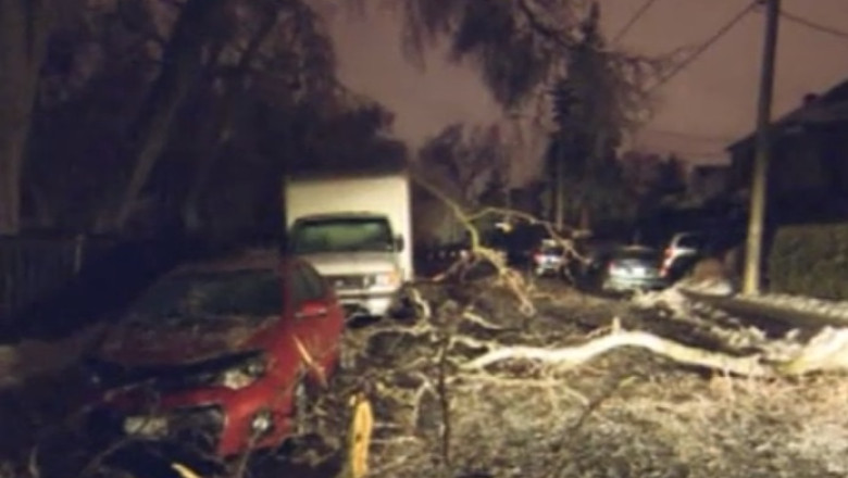 Furtuna de gheata in Canada. 500.000 de locuinte au ramas fara curent electric Imagine