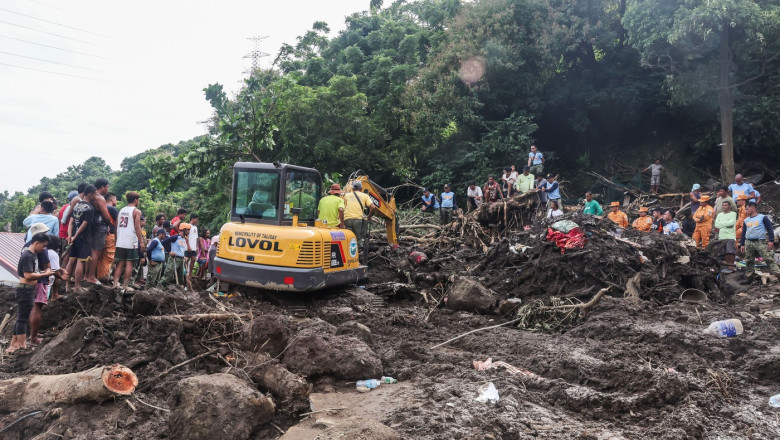 Furtuna tropicala Fengshen a facut prapad in Filipine: 7 oameni au murit, iar aproape 50.000 si-au parasit locuintele Imagine