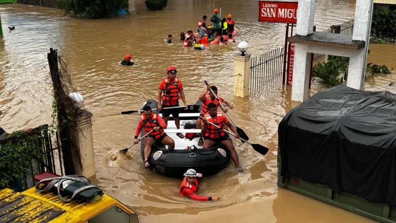 Furtuna tropicala Trami face ravagii in Filipine: Cel putin 26 de morti si peste 150.000 de persoane evacuate Imagine