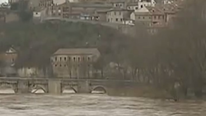 Furtuni in Peninsula Iberica. Trei persoane sunt date disparute Imagine