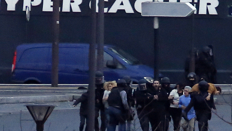 GALERIE FOTO. Criza din Franta, in imagini Imagine