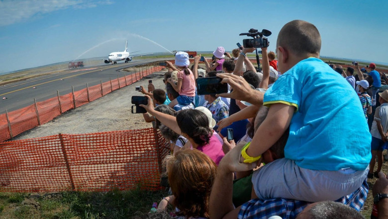 GALERIE FOTO. Inaugurare cu fast a noii piste a Aeroportului International Iasi Imagine