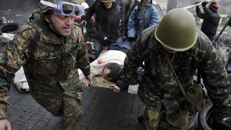 GALERIE FOTO. Violentele de la Kiev in imagini Imagine
