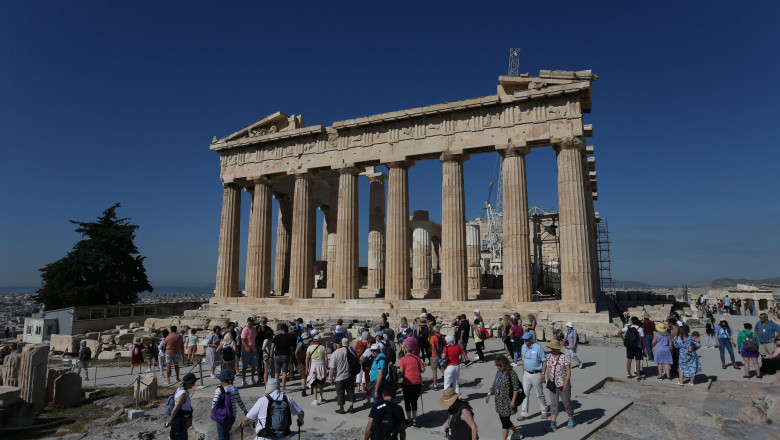 Gardienii de la Acropola din Atena isi opresc temporar munca incepand de joi Imagine