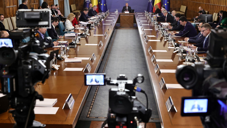 Gaura de la buget. Daianu: Avem o administratie publica supradimensionata/ Citu: Au ajuns cu cutitul la os si n-au facut nici reforme Imagine