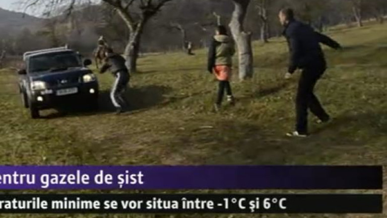 Gaze de sist. Sute de oameni veniti din toata tara au protestat intr-o comuna din Sibiu Imagine