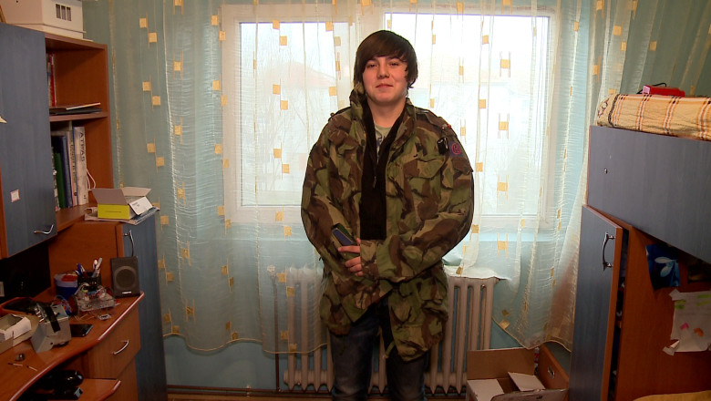 Geaca inteligenta care suna la 112. Dispozitivul este dotat cu opt senzori care pot detecta orice situatie critica Imagine