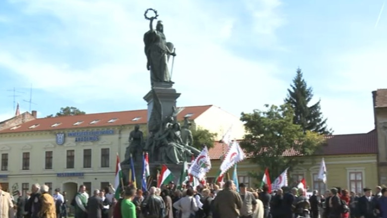 Generali maghiari, comemorati la Arad. Extrema-dreapta din Romania si Ungaria a manifestat fara incidente Imagine