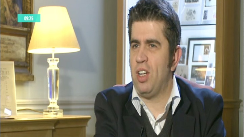 Generatia X|Digi24. Un roman pe portativul succesului. Este cel mai tanar profesor din istoria Academiei Regale din Londra Imagine