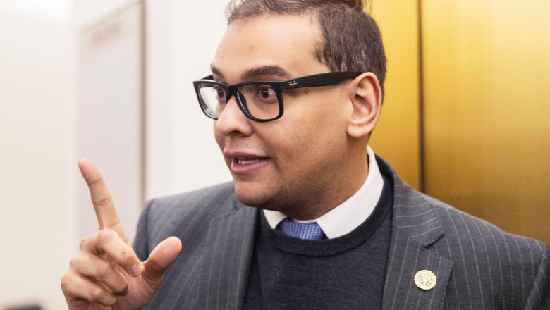 George Santos, fostul congresmen american care si-a falsificat trecutul, a fost condamnat la sapte ani de inchisoare Imagine