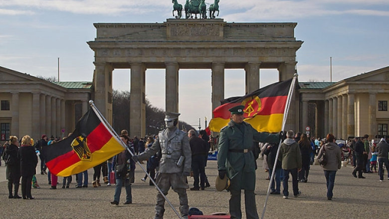 Germania a sarbatorit 23 de ani de la reunificare Imagine