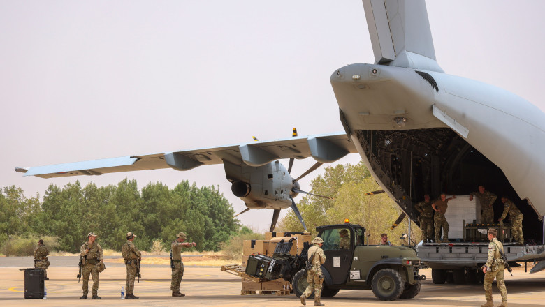 Germania acuza Marea Britanie ca a intarziat evacuarea cetatenilor sai din Sudan. UK: „O prostie totala” Imagine