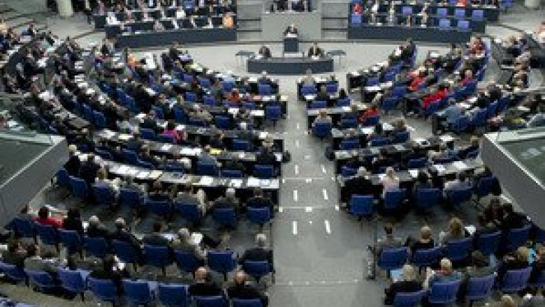 GERMANIA ALEGE. Principalele aliante politice sunt la egalitate Imagine