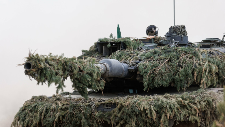 Germania se pregateste sa comande 3.500 de tancuri si vehicule blindate, pentru a consolida brigazile NATO (Bloomberg) Imagine