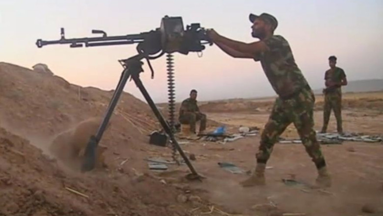 Germania trimite arme kurzilor din Irak, care lupta impotriva teroristilor din gruparea Statul Islamic Imagine