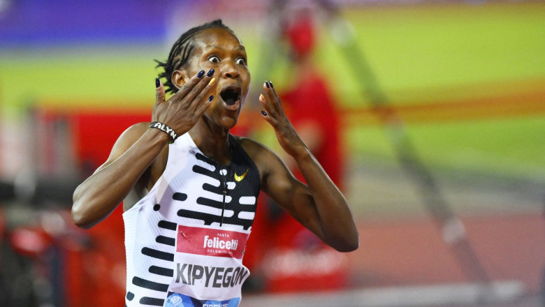 Gest impresionant al atletei kenyene care a doborat un record mondial in cursa de 1.500 de metri. Ce va face cu premiul Imagine