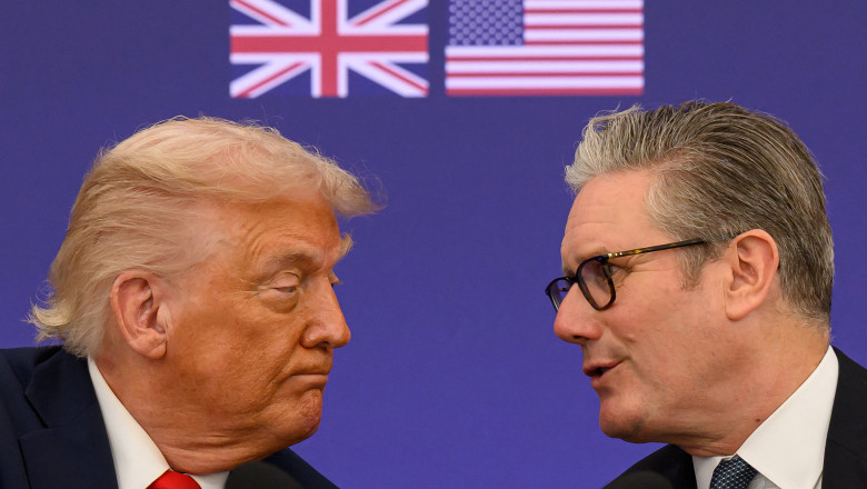 Gest rar al premierului britanic: Keir Starmer a platit din fonduri proprii pentru a pastra un cadou de la Donald Trump Imagine