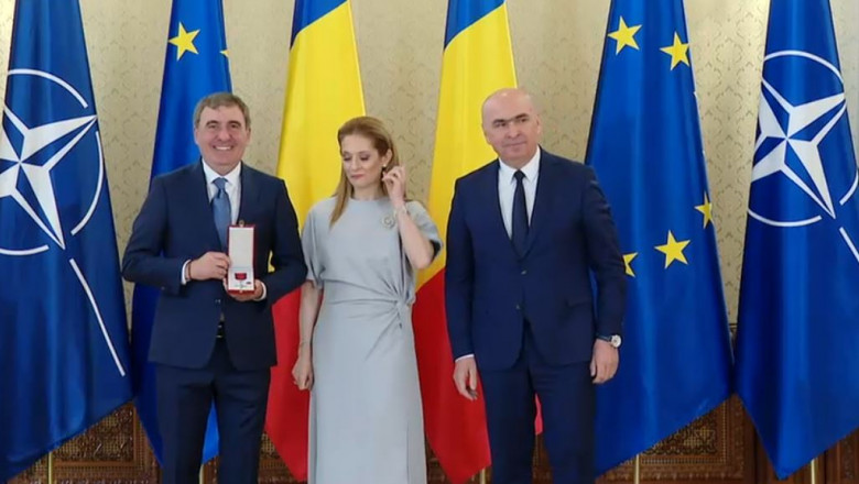 Gheorghe Hagi a fost decorat cu „Steaua Romaniei”, cea mai inalta distinctie a tarii: „50 de ani am muncit ca sa vina aceasta zi” Imagine