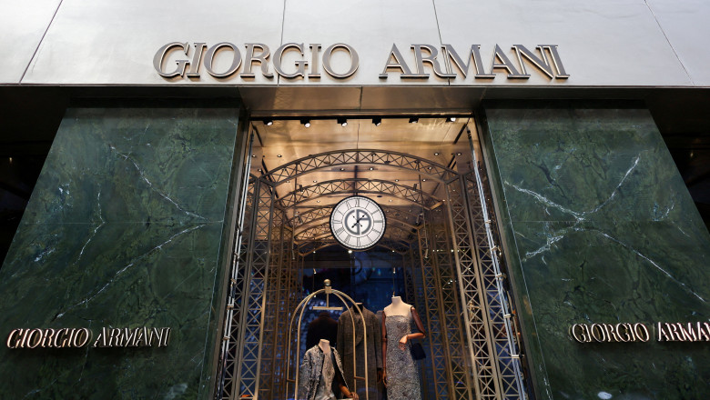Giorgio Armani are un nou CEO. Cine este Giuseppe Marsocci, omul care preia conducerea imperiului de lux Imagine