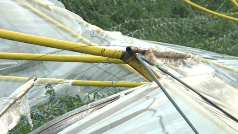 Giurgiu. Solarii puse la pamant de furtuna Imagine