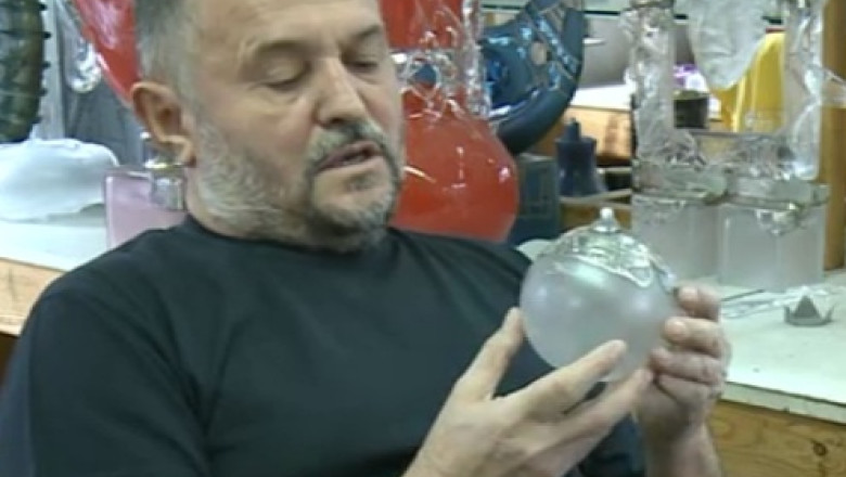 Globurile produse la Selimbar au impodobit si bradul de la Casa Alba Imagine