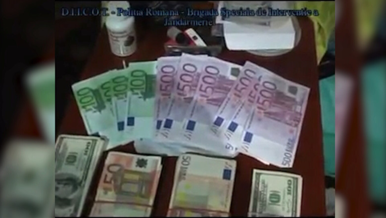 Gorj. Om de afaceri italian, prins cu bani falsi   Imagine
