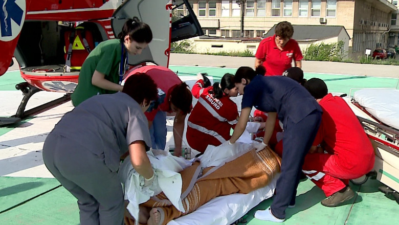 Grav accident de circulatie. O masina scapata de sub control a lovit mai multi pietoni Imagine