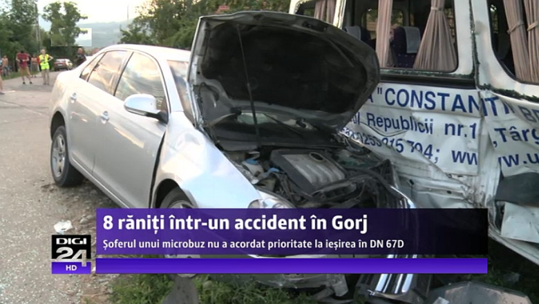 Grav accident in Gorj cu opt raniti dupa ce un microbuz a fost izbit de un autoturism Imagine