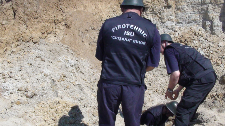 Grenade descoperite intr-o gradina din localitatea bihoreana Cetariu Imagine