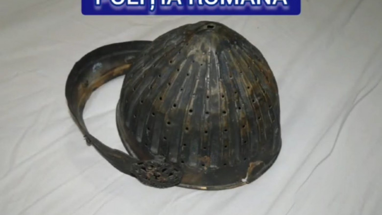 Greseala „istorica”. Coiful „de patrimoniu” descoperit in Arges este, de fapt, o jucarie Imagine