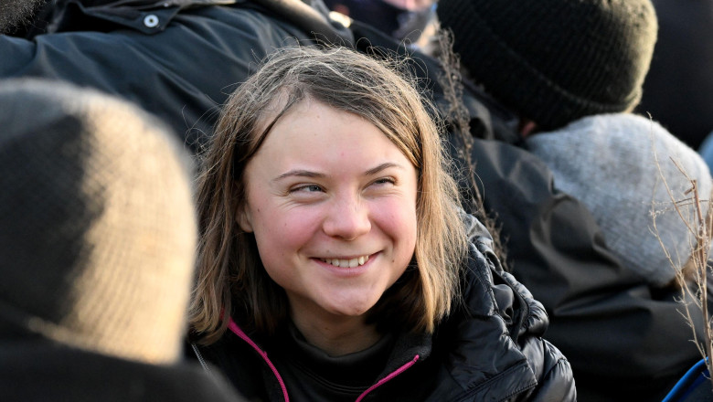Greta Thunberg si sute de alti activisti pentru clima dau in judecata statul suedez Imagine