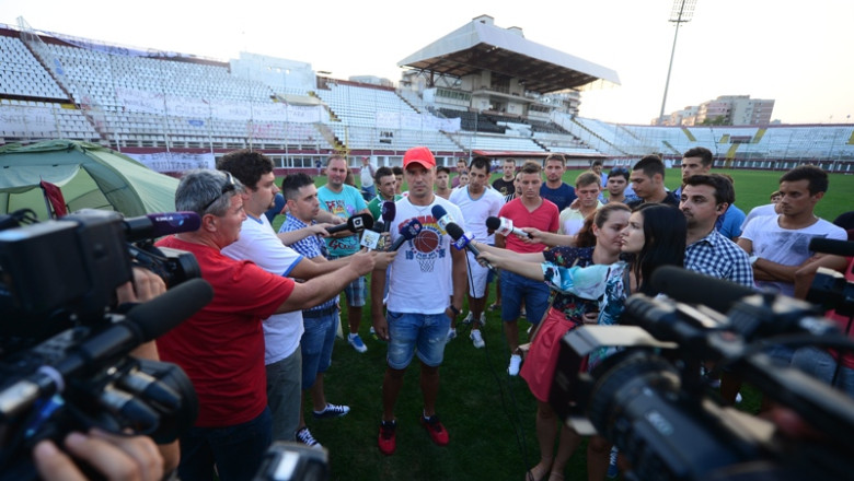 Greva continua. Rapidistii refuza sa intre pe teren din cauza salariilor neplatite Imagine