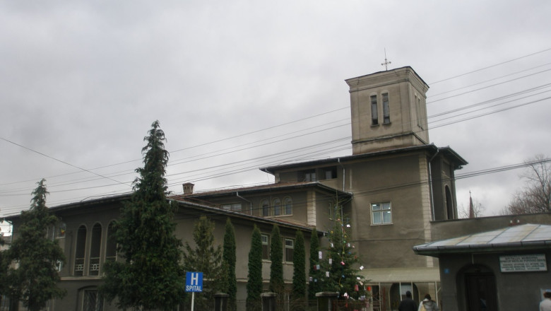 Greva japoneza in spitalele din Bihor. Cadrele medicale poarta banderole tricolore, in semn de protest Imagine