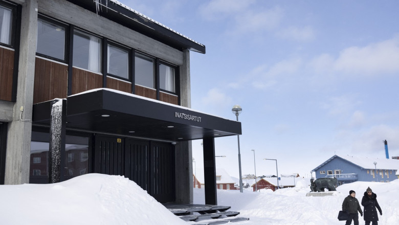 Groenlanda ia masuri de urgenta ca sa se apere de Donald Trump. Proiect de lege privind finantarea partidelor, pe agenda Parlamentului Imagine