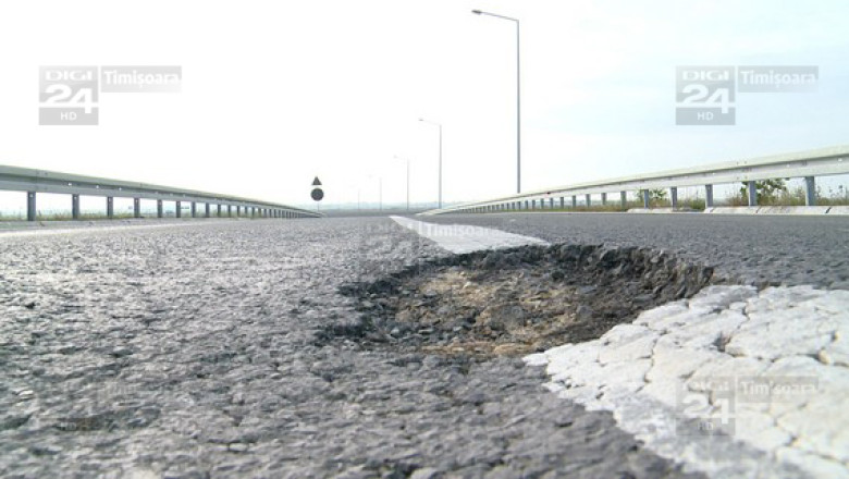 Gropi si denivelari in asfalt de autostrada. Probleme pe unul dintre podurile aflate la urcarea pe tronsonul Timisoara - Lugoj Imagine