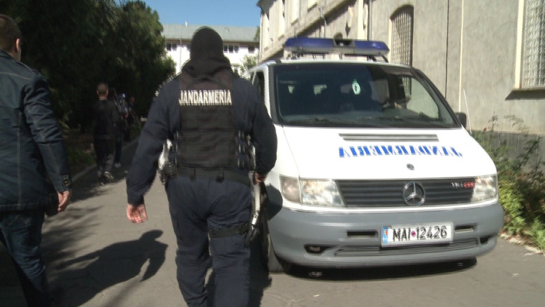 Grupare infractionala coordonata de la Tecuci Imagine