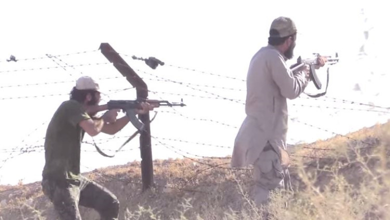 Gruparea Statul Islamic lupta cu munitie fabricata in 21 de tari, printre care si Romania Imagine
