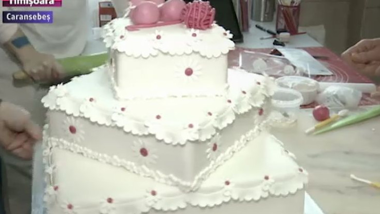 Gustul dulce al succesului. Doi fosti subingineri au devenit, de nevoie, cofetari Imagine